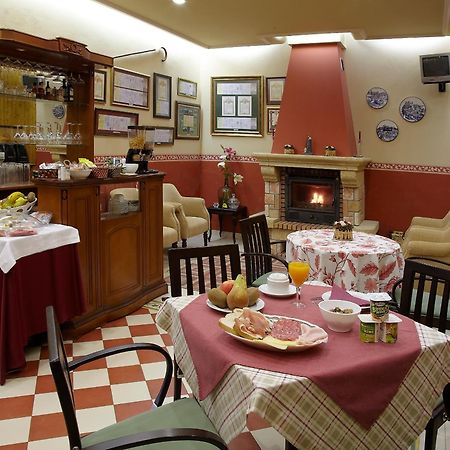 Hotel Villa De 루아카 외부 사진